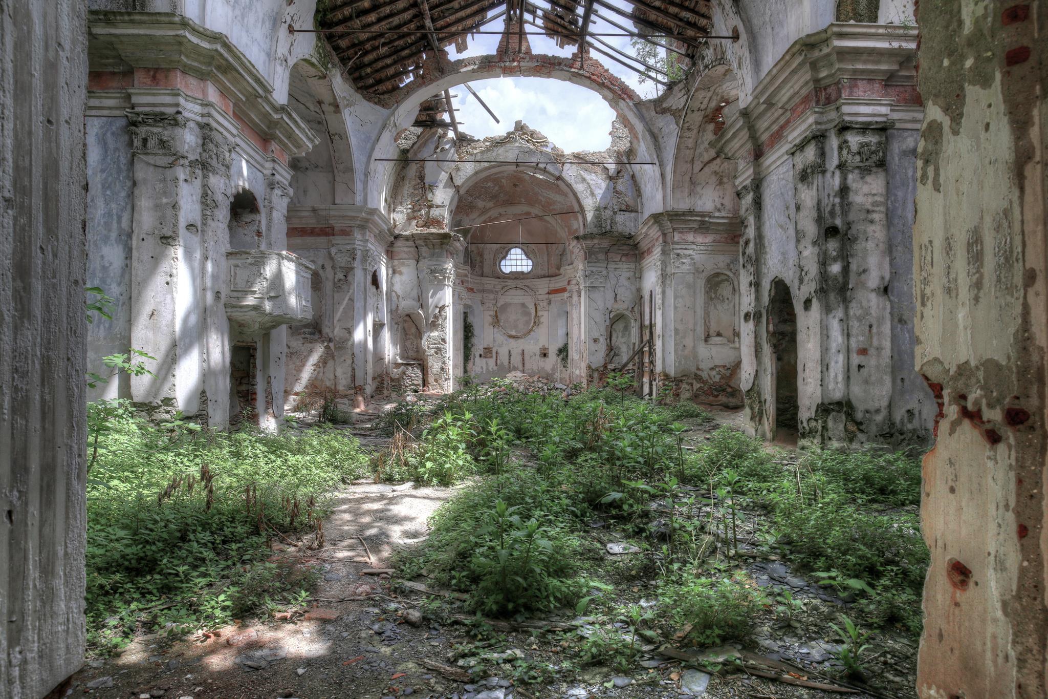 jungle-church-series-of-decay-lost-place-online-shop